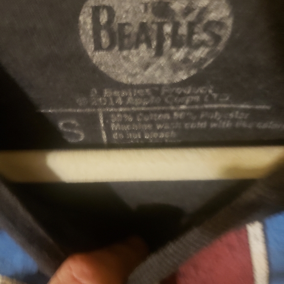 Beatles Distressed British Flag Short-Sleeve T-Shirt - Picture 3 of 3